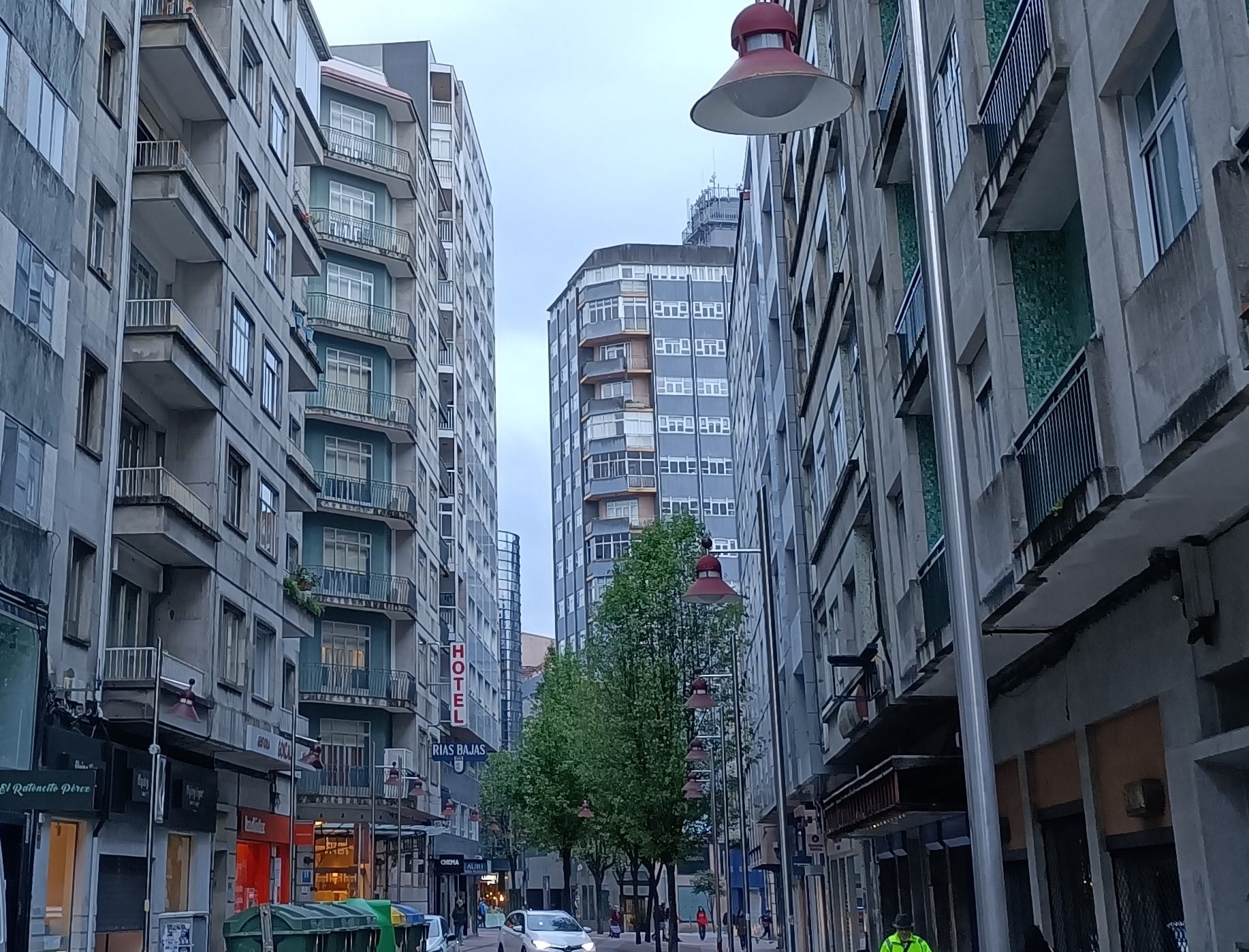 Rastrillo Solidario de la AECC en Pontevedra