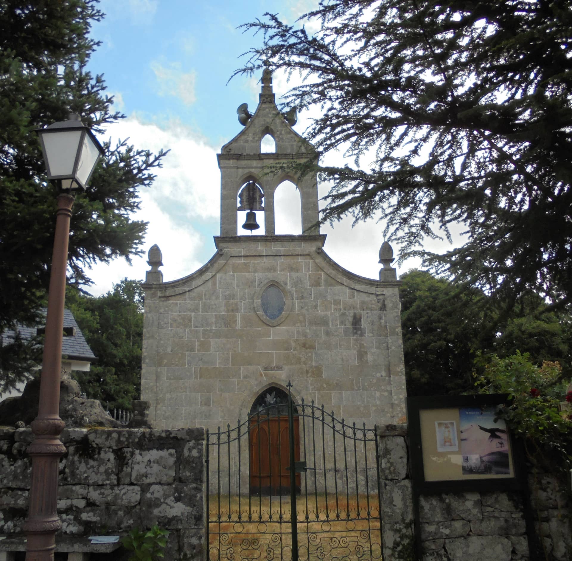 Igrexa de Santa María Magdalena de Adai