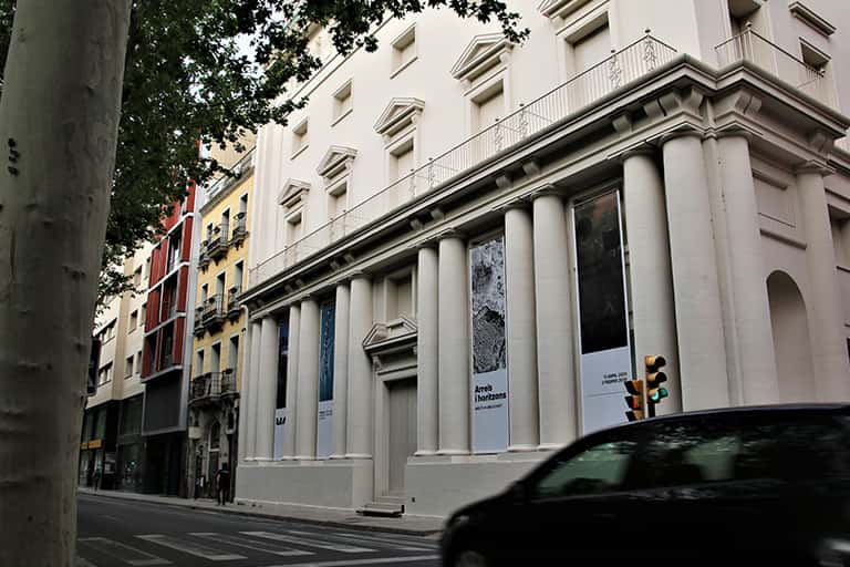 Visita comentada a la exposición Raíces y Horizontes
